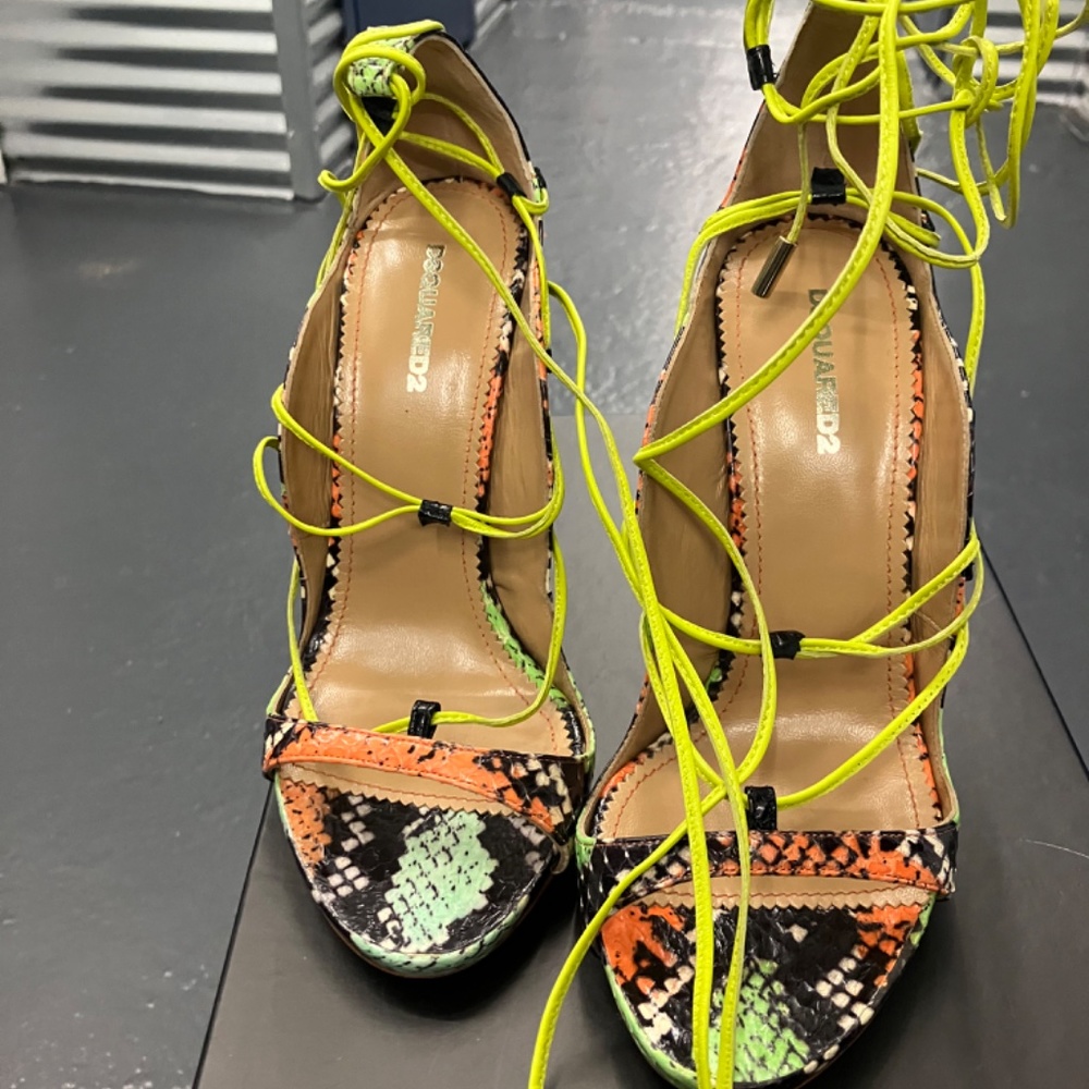 Dsquared Riri lace up neon snake print heels - Picture 2 of 8